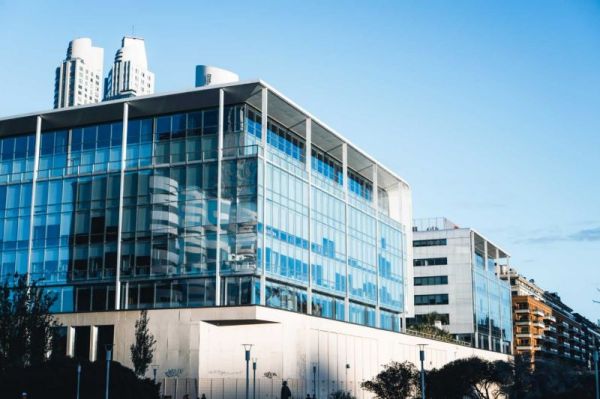 樓宇自控系統(tǒng)，大型建筑，智能化控制，節(jié)能管理，舒適性提升