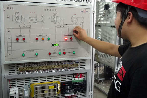 樓宇智能化系統(tǒng)安裝與調(diào)試需要專業(yè)化人才！(圖1)